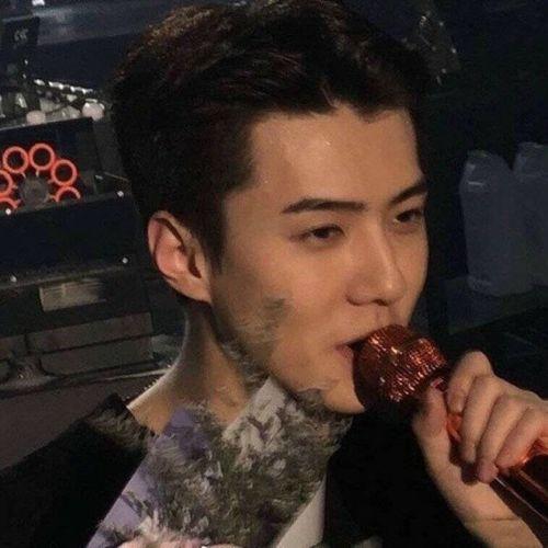 娱乐圈吃瓜抖音背景图片,揭秘抖音背景下的吃瓜盛宴